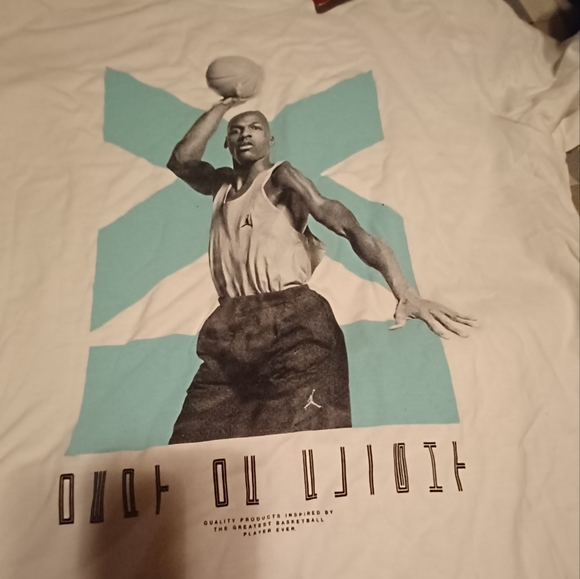 Air Jordan Retro T Shirt Brand New with Tags - Picture 2 of 4